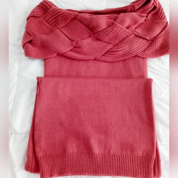 Off the Shoulder Dress - Picture 2 of 3